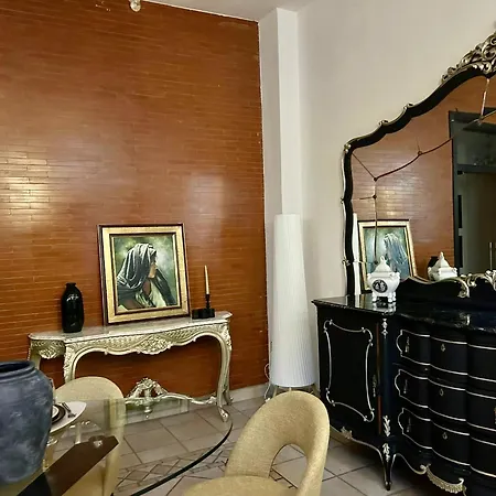 La Casa De Claudio Marcelo *